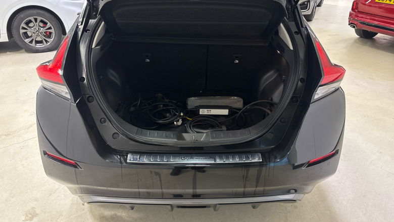 Nissan LEAF 110kW N-Connecta 39kWh 5dr Auto Electric Hatchback